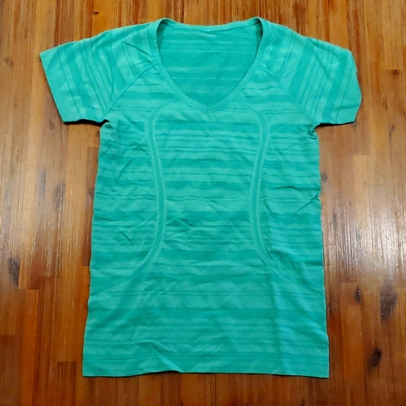 Women's Lululemon Running Top - Picture 1 of 4